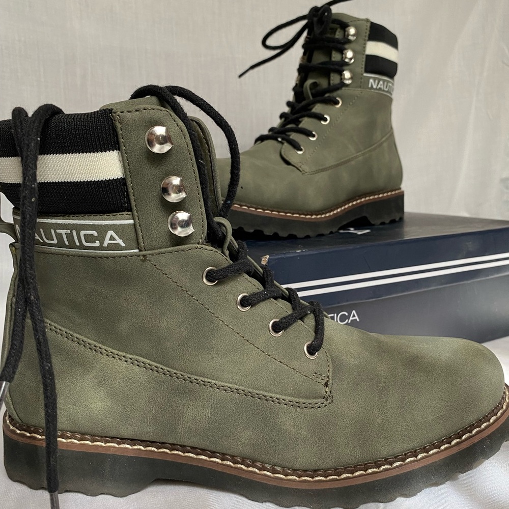 Nautica Green Combat Style Boots Size 8.5